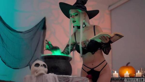 Eva Elfie Blowjob Witch Cosplay OnlyFans Video Leaked on adultfans.net