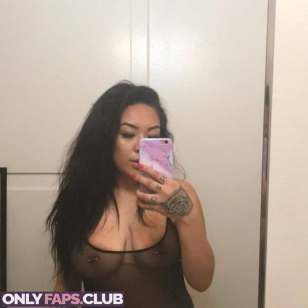 Alyxtine OnlyFans Leaks (19 Photos) on adultfans.net