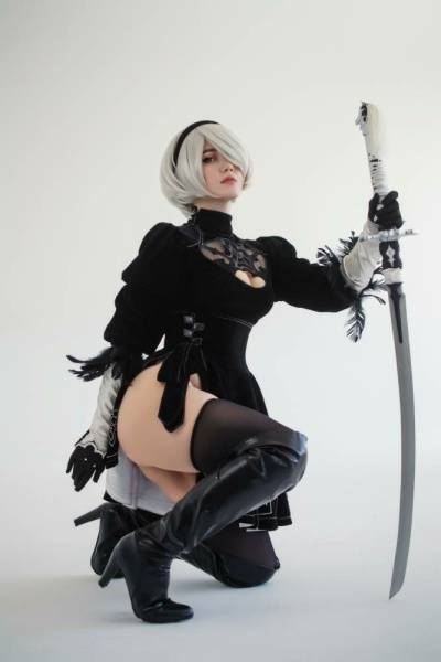 2B by JyuSan on adultfans.net