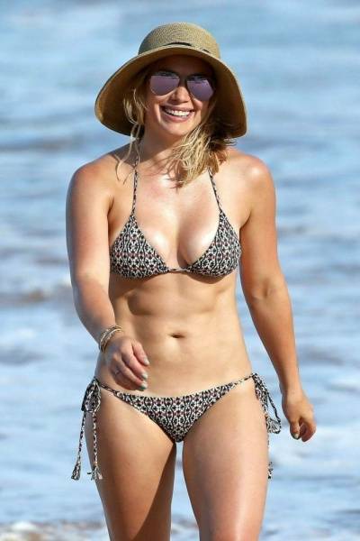 Hilary Duff Paparazzi Bikini Beach Set  - Usa on adultfans.net
