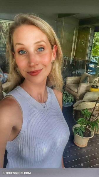 Maude Garrett Youtube Naked Influencer - Maude on adultfans.net