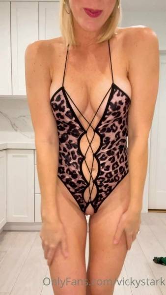 Vicky Stark Nude Pussy Animal Print Onlyfans Video Leaked on adultfans.net