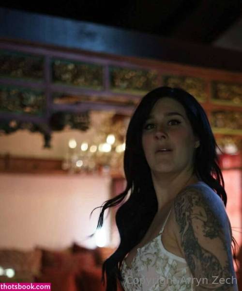 Arryn Zech OlyFans Photos #4 on adultfans.net