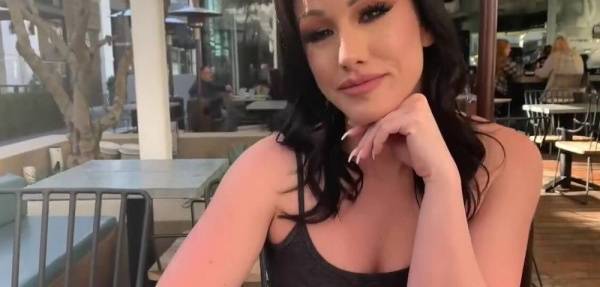A Day with Jennifer White with Cumshot on adultfans.net