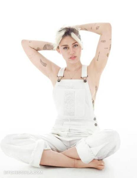 Miley Cyrus Nude Celebrities - Miley Nude Videos Celebrities on adultfans.net