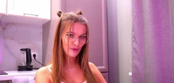 Blowjob with glasses and no glasses pussy fuck on adultfans.net