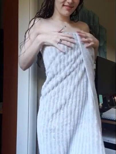McKatenz Nude Onlyfans Lotion Rub Porn Leaked Video on adultfans.net