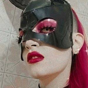 Anamariexx12 Nude Leaks on adultfans.net