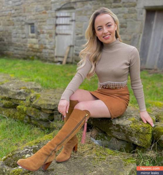 Abi Coombes Farmer aka abi.coombes aka abix Nude Leaks OnlyFans on adultfans.net