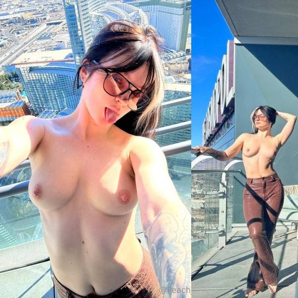 PeachJars Vegas Hotel Topless Selfies Onlyfans Set Leaked - Usa on adultfans.net