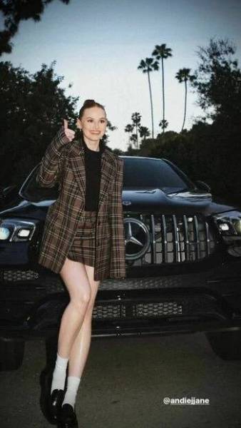 Madelaine Petsch / madelame Nude on adultfans.net