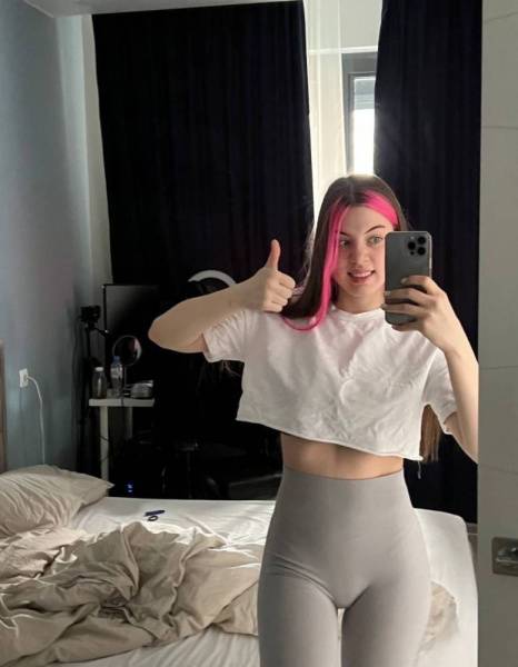 Акулич Аня слив on adultfans.net