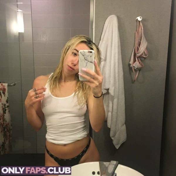 Carmelasaucex OnlyFans Leaks (15 Photos) on adultfans.net