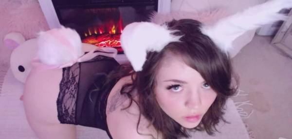 05 - Dumb Bunny Gets Fucked By Mr Fox on adultfans.net