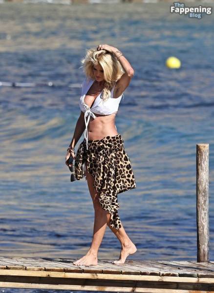 Victoria Silvstedt Looks Sexy in Ibiza (27 Photos) on adultfans.net