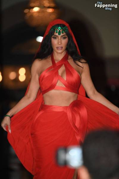 Kim Kardashian Stuns in a Red Dress in Mumbai (33 Photos) - India on adultfans.net