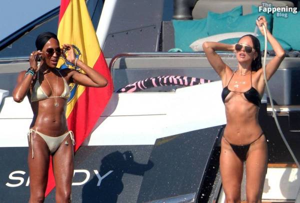 Naomi Campbell, Eiza González, Michelle Rodriguez Enjoy a Day on a Luxury Yacht in Ibiza (129 Photos) - Mexico - Britain on adultfans.net