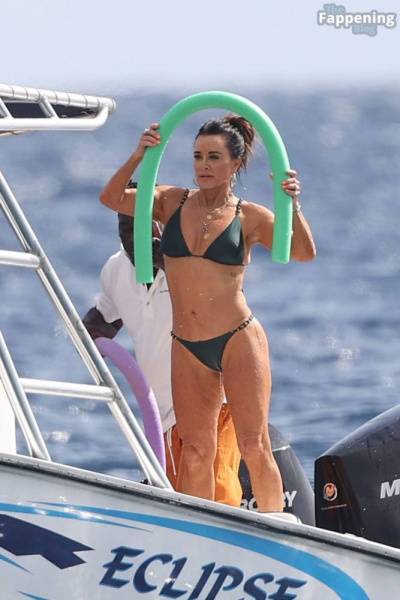 Kyle Richards, Erika Jayne & Dorit Kemsley Enjoy Their Ocean Swim in St Lucia (92 Photos) on adultfans.net