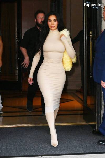 Kim Kardashian Displays Her Sexy Figure in New York City (14 Photos) - New York on adultfans.net