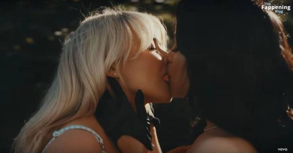 Sabrina Carpenter & Jenna Ortega Sexy – Taste (72 Pics + Video) on adultfans.net