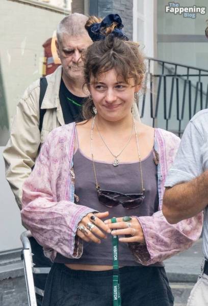 Ruby Ashbourne Serkis Goes Braless with Her Dad in London (24 Photos) - Britain on adultfans.net