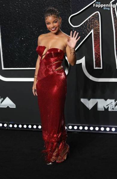 Halle Bailey Shows Off Her Assets at the VMAs (84 Photos) on adultfans.net