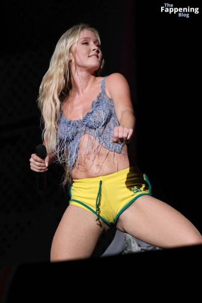 Zara Larsson Shows Off Her Goods as She Performs on Stage in Brazil (39 Photos) - Brazil on adultfans.net