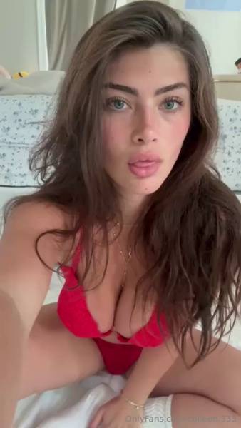 Colleen Sheehan Teasing And Rubbing Her Pussy Video Leaked on adultfans.net
