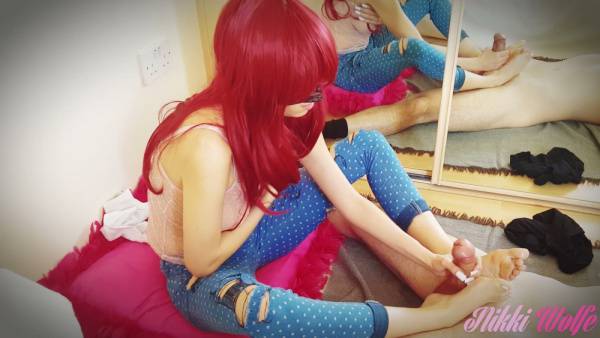 Redheaded mistress teases with her heels before taking him deep in a cheating encounter - Britain on adultfans.net