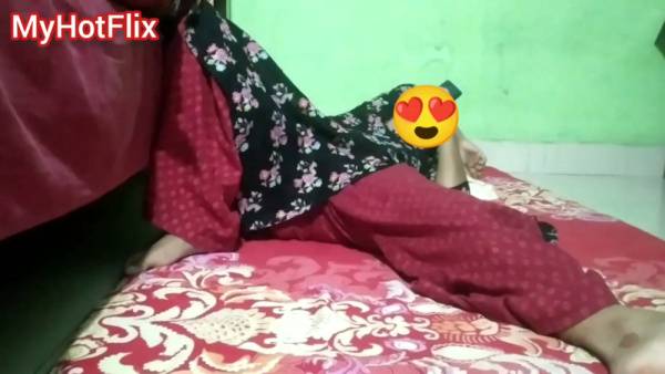 Passionate hotwife takes creampie from her partner on a floral bed on adultfans.net