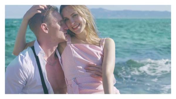 Blonde lover shares passionate beachside kisses and intimate 69 with her partner - Russia on adultfans.net