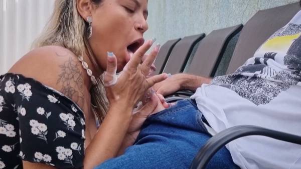 Curvy Brazilian Latina gives a stranger deep throat outdoors - Brazil on adultfans.net