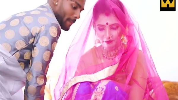 Indian wife cheats with ebony lover in passionate bedroom encounter - India on adultfans.net