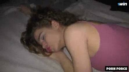 Spanish college girl Sabrina takes a deep face-to-face ride in her dorm - Spain on adultfans.net