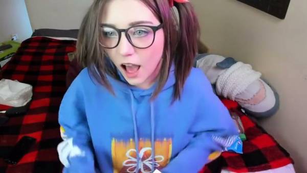 Katya Letova enjoys intense solo pleasure with her vibrator on adultfans.net
