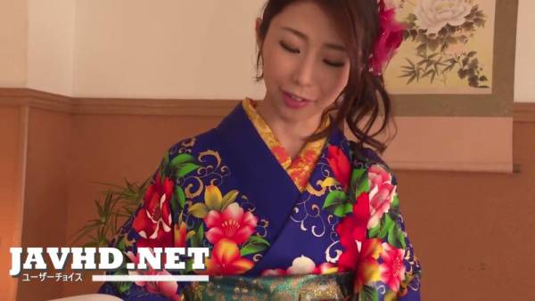 Uncensored Japanese mature woman sheds kimono for hardcore couch session - Japan on adultfans.net