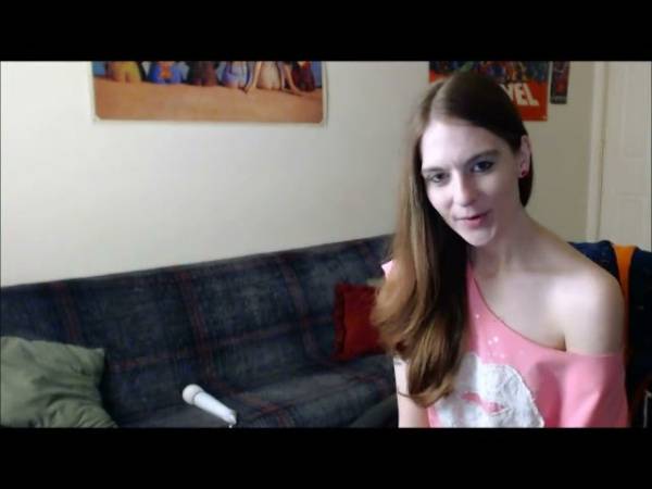 MILF BabeT guides with praise and a countdown in cozy living room on adultfans.net