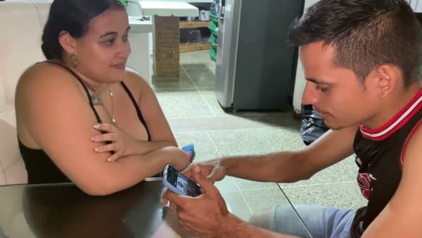 Colombian step cousins dive into rough 69 on the black leather couch - Colombia on adultfans.net
