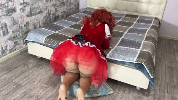 Mature redhead stepmom stretches her ass with a thick dildo on the bed on adultfans.net