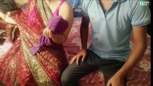 Curvy Bangladeshi housewife flirts with delivery man before wild bedroom sex on adultfans.net