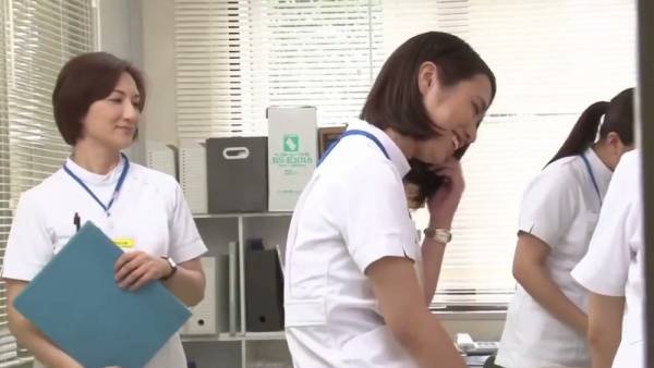 Japanese nurse in uniform gives a handjob during a private clinic visit - Japan on adultfans.net