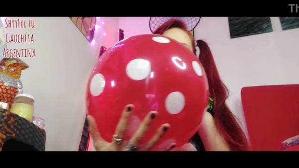 Argentinian redhead PAWG teases with fetish balloon pops in solo JOI session - Argentina on adultfans.net