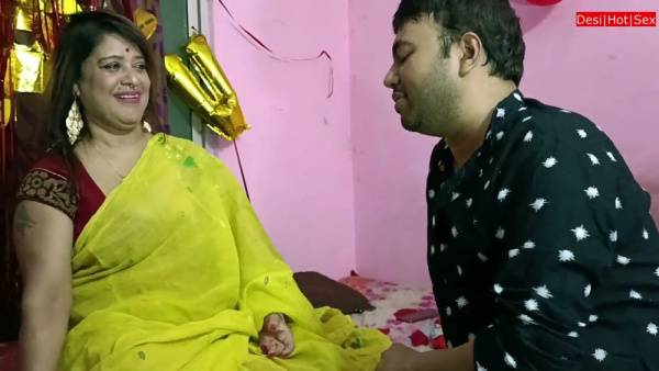 Neighbor's quiet visit turns into a CFNM encounter in a colorful bedroom - North Korea - India - Egypt on adultfans.net