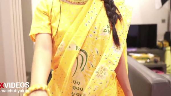 Indian schoolteacher in yellow dress pleasured by student with passionate pussy licking - India on adultfans.net