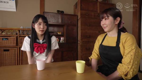 Japanese amateur in sailor uniform explores intimacy on tatami - Japan on adultfans.net