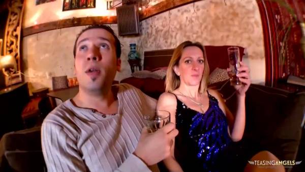 Mature French woman devours cock and takes creampie in luxury hotel room - France on adultfans.net