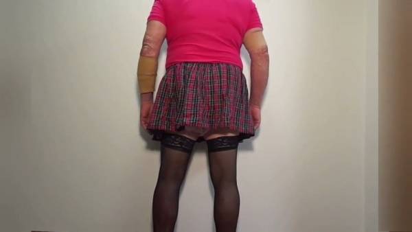 Frilly pink sissy bloomers meet a yellow pencil in anal self-play on adultfans.net