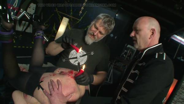 German dominator Ingo controls his bound bdsm submissives in a harsh dungeon session - Germany on adultfans.net