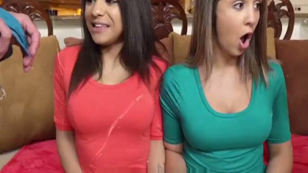 Blonde in green crop top takes it deep during Mardi Gras celebration on adultfans.net
