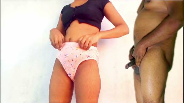 Indian aunty gets intimate with her young school boyfriend - India on adultfans.net